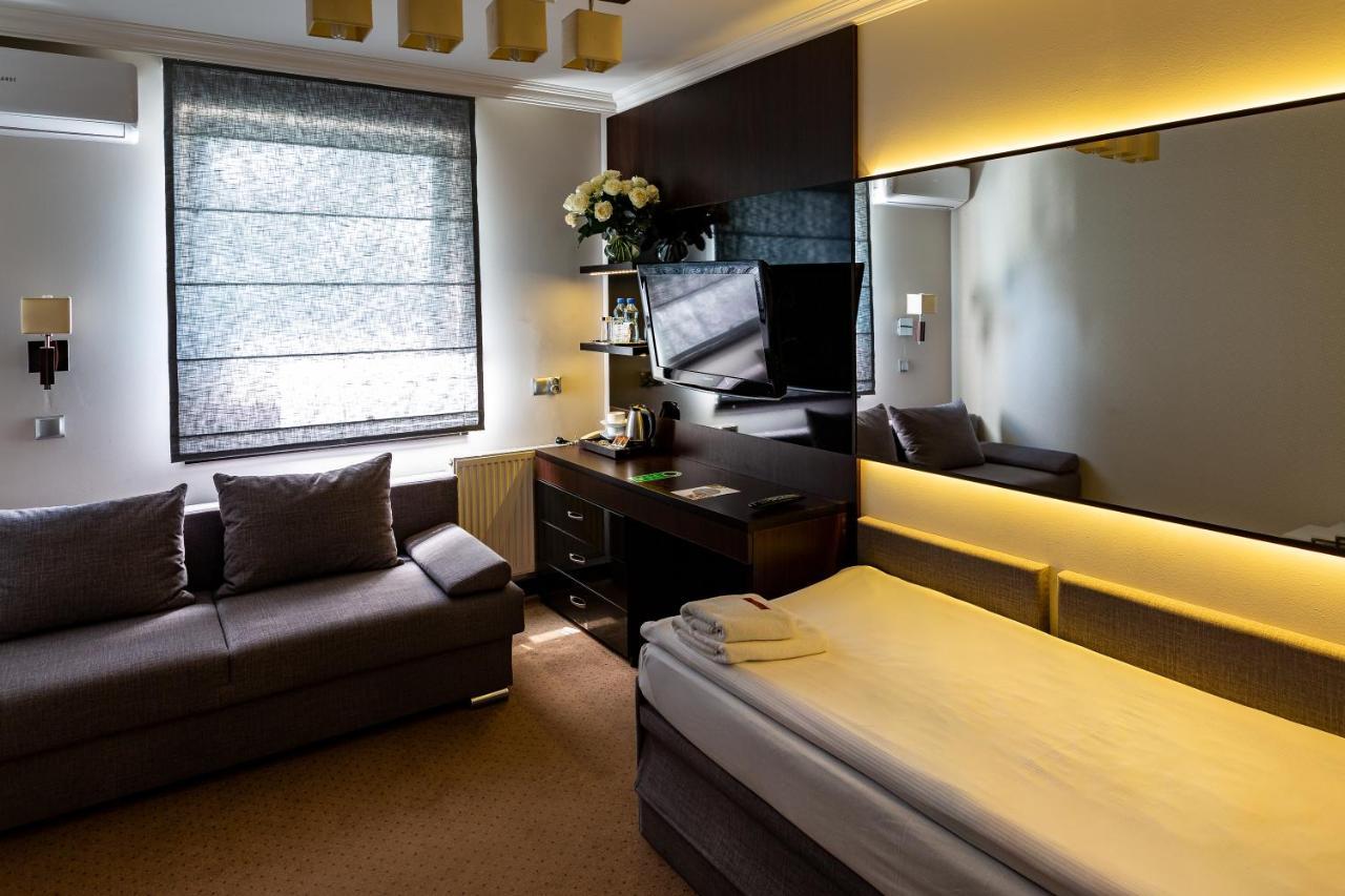 Hotel Senator Konferencje & Spa Starachowice Dış mekan fotoğraf