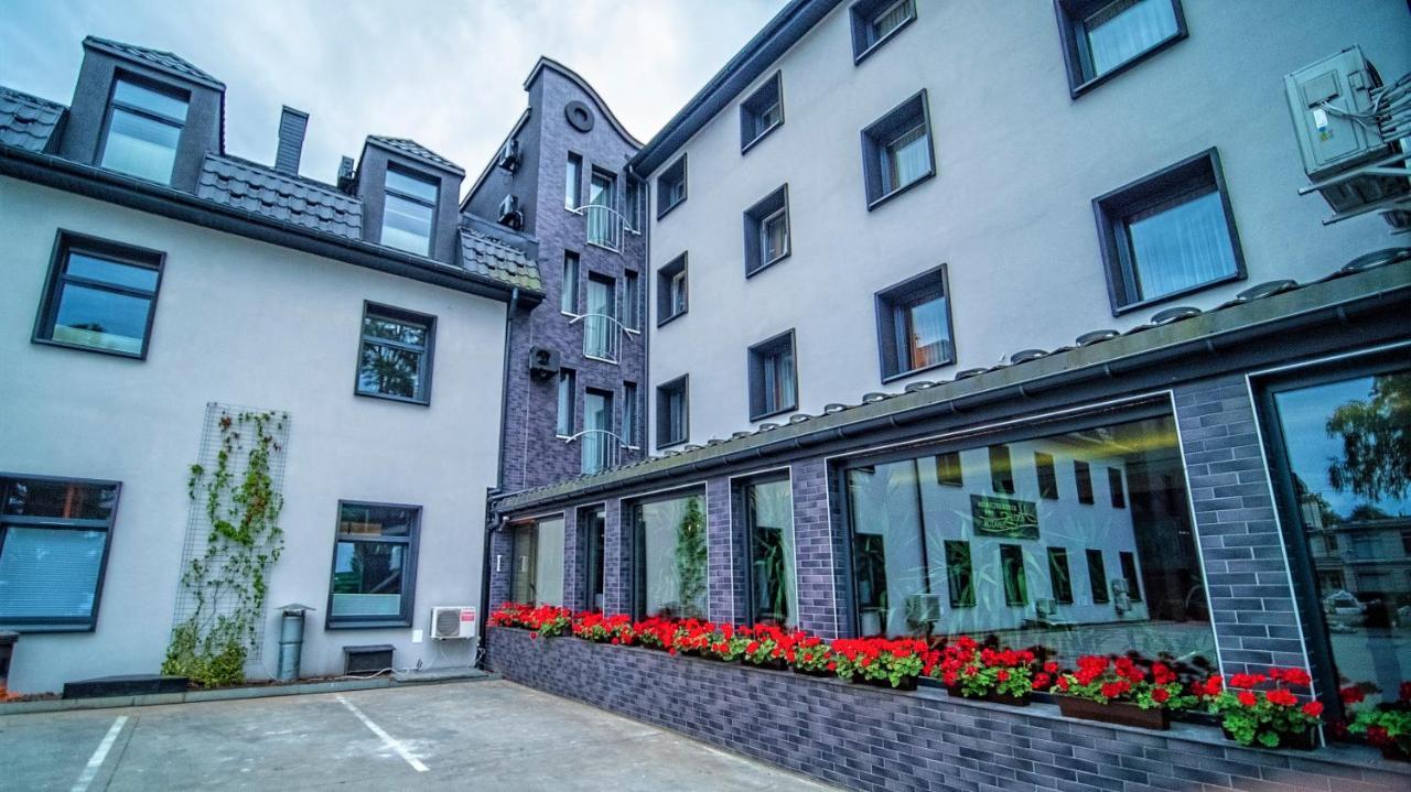 Hotel Senator Konferencje & Spa Starachowice Dış mekan fotoğraf
