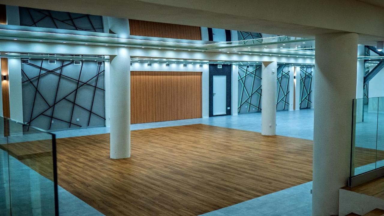 Hotel Senator Konferencje & Spa Starachowice Dış mekan fotoğraf