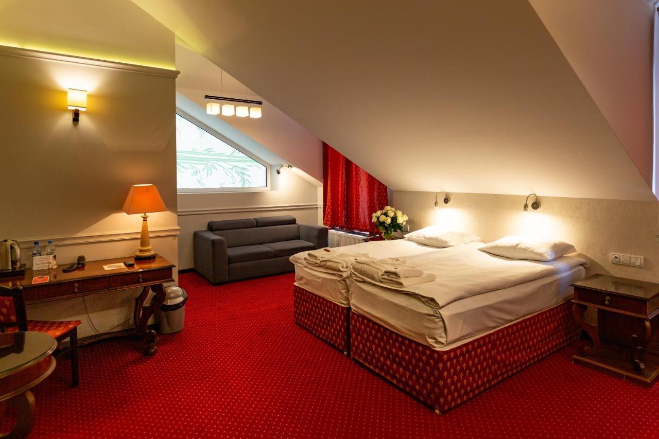 Hotel Senator Konferencje & Spa Starachowice Dış mekan fotoğraf