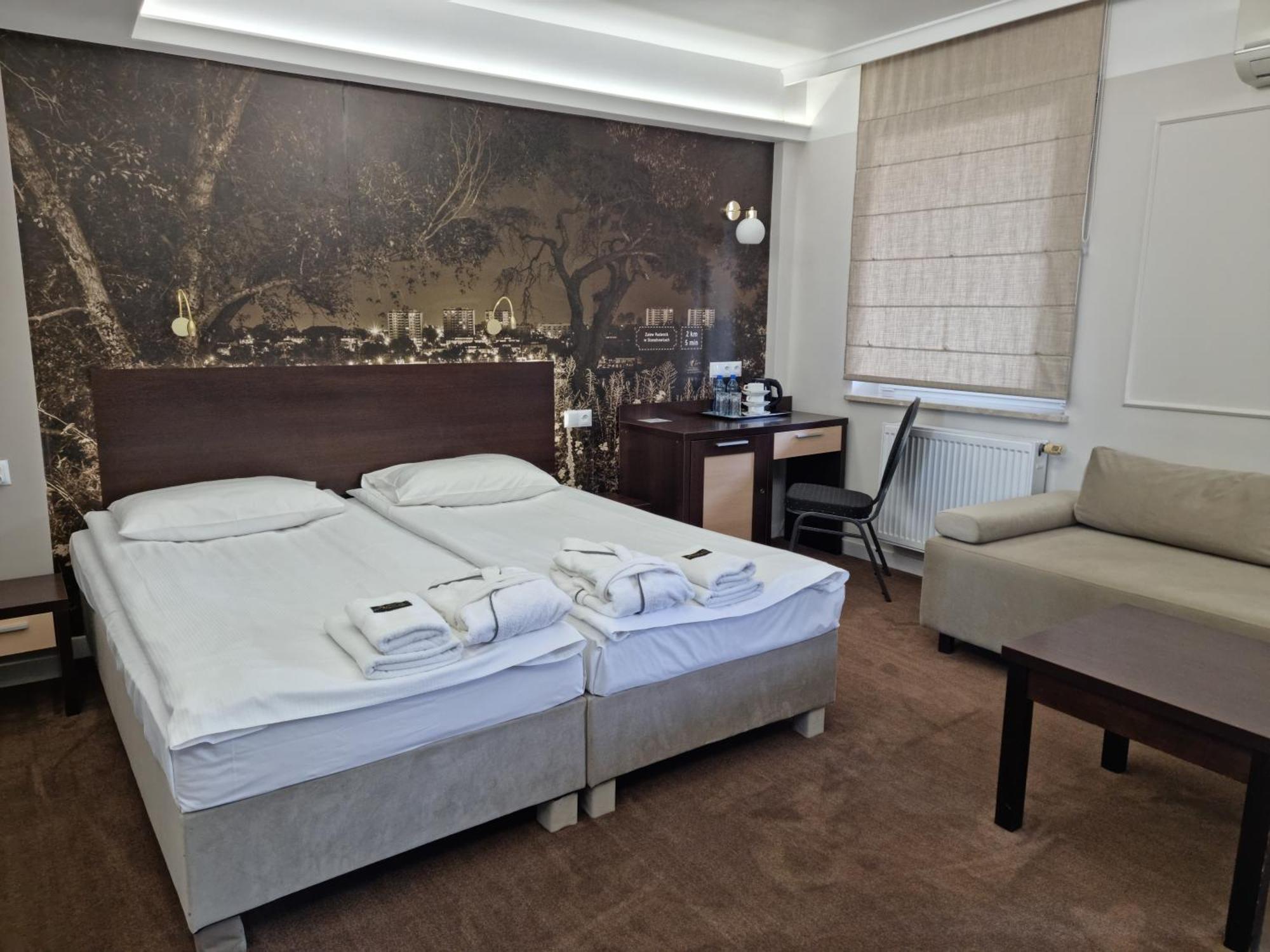 Hotel Senator Konferencje & Spa Starachowice Dış mekan fotoğraf