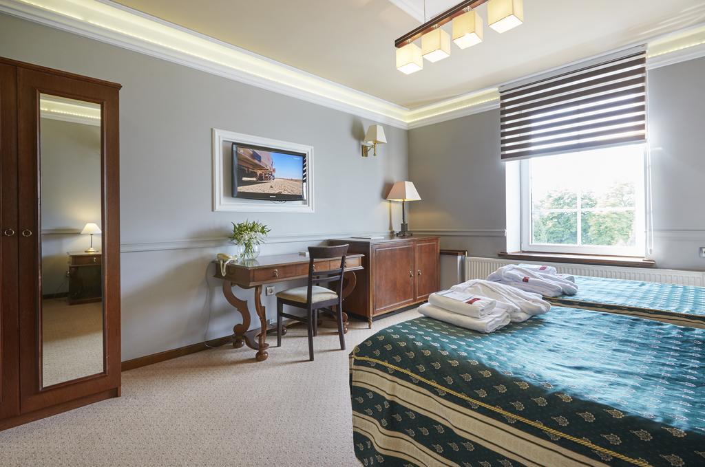 Hotel Senator Konferencje & Spa Starachowice Dış mekan fotoğraf