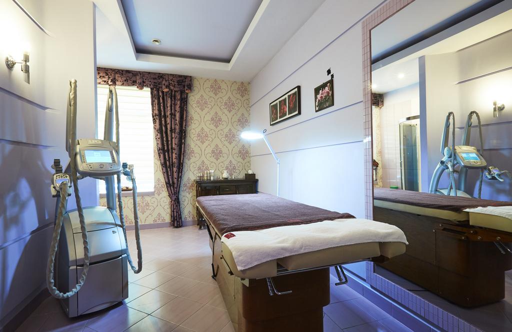 Hotel Senator Konferencje & Spa Starachowice Dış mekan fotoğraf